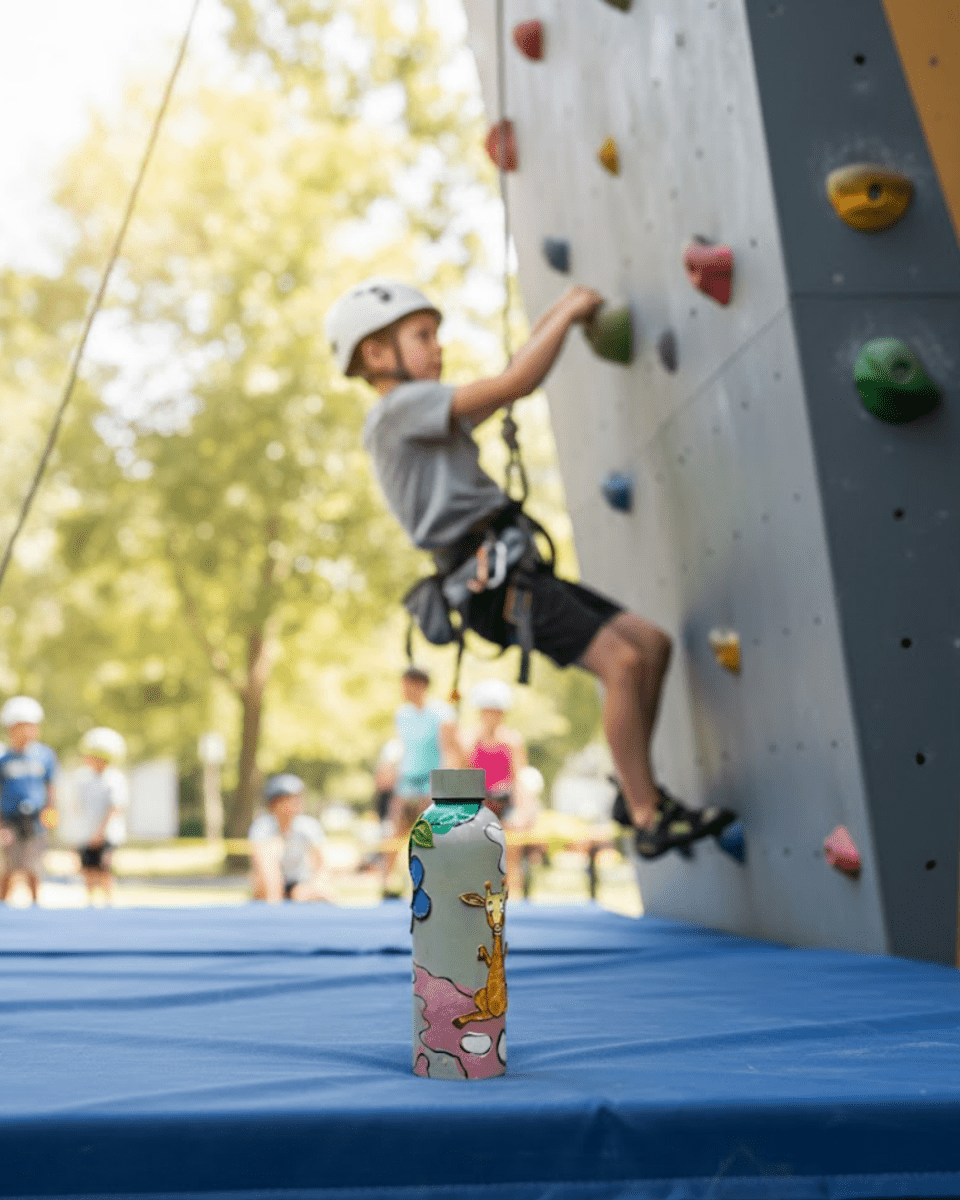 Giraffe Giggles Inspired Customized 3D Hand Painted Kids Bottle – 500ml - Rare Owl